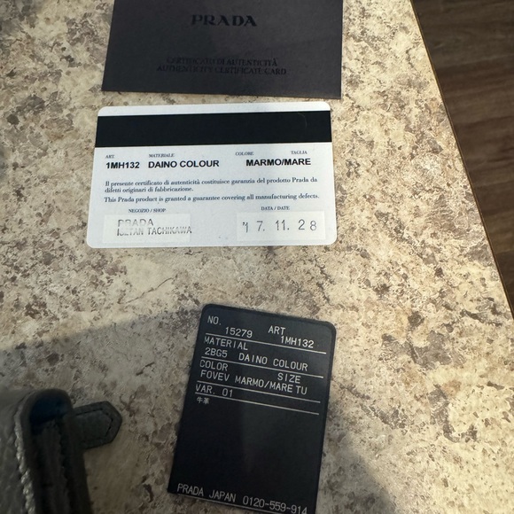 PRADA Saffiano Wallet NIB - Picture 14 of 16